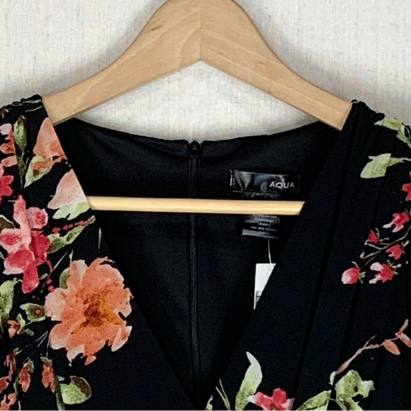 Aqua~NWT~Womens 3/4 Sleeve Deep V-Neck Black Feminine Floral Mini Dress~Sz XS‎ - Picture 4 of 15